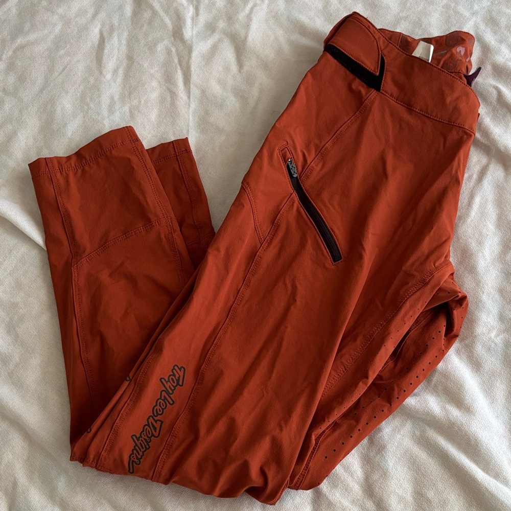 Women’s Troy Lee Designs Mountain Bike Pants Size Small Burnt Orange